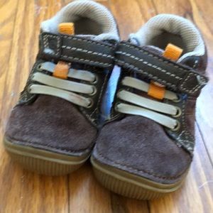 Stride rite brown leather shoes